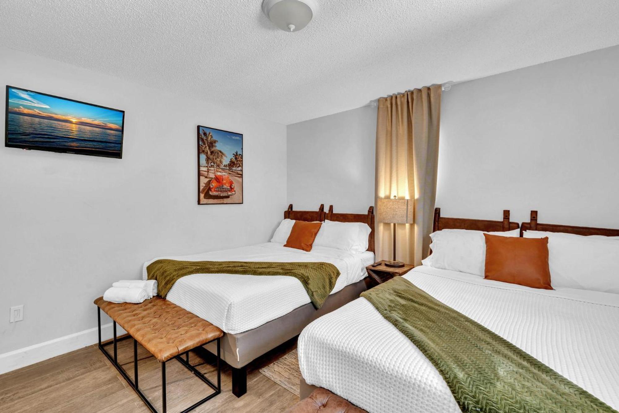 Estelo'S Place - Modern Townhouse With King Bed, Only 5 Min From The Airport! ไมอามี ภายนอก รูปภาพ